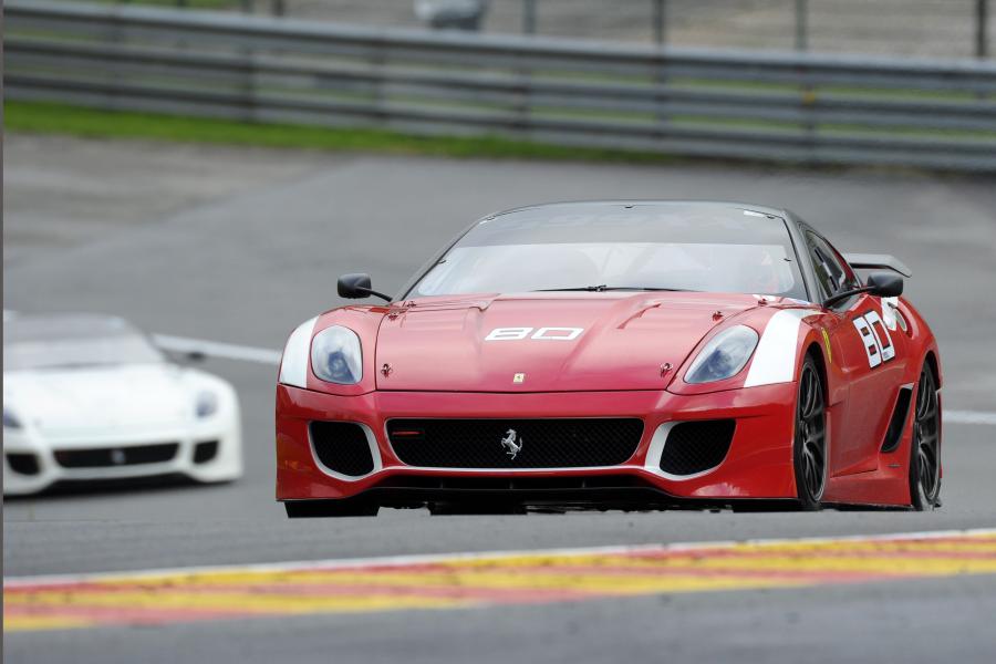  Ferrari 599XX 2011 года  (фото 1 из 8)